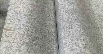 锦州芙蓉白S型拉丝面路沿石