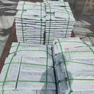 锦州 芝麻白蘑菇石装车出货