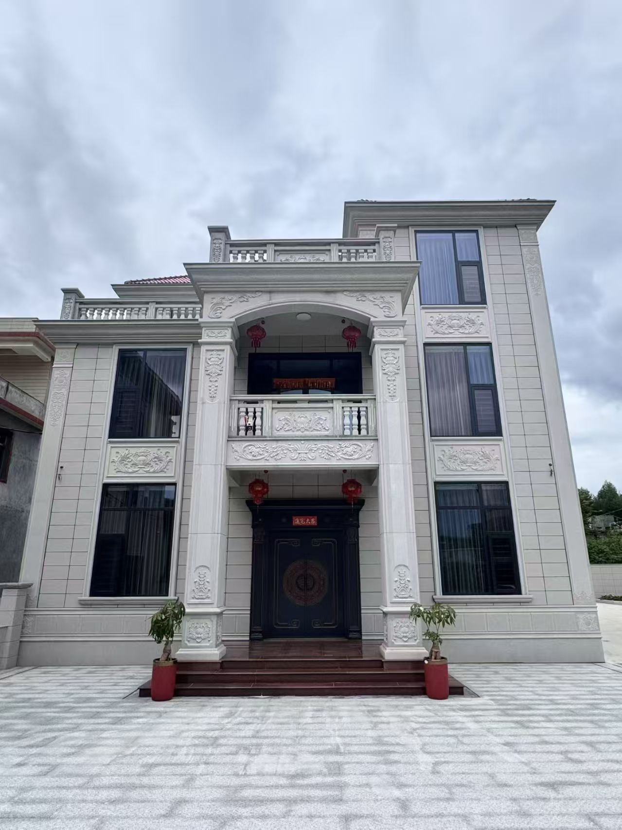 锦州 芝麻白石材别墅干挂案例展示