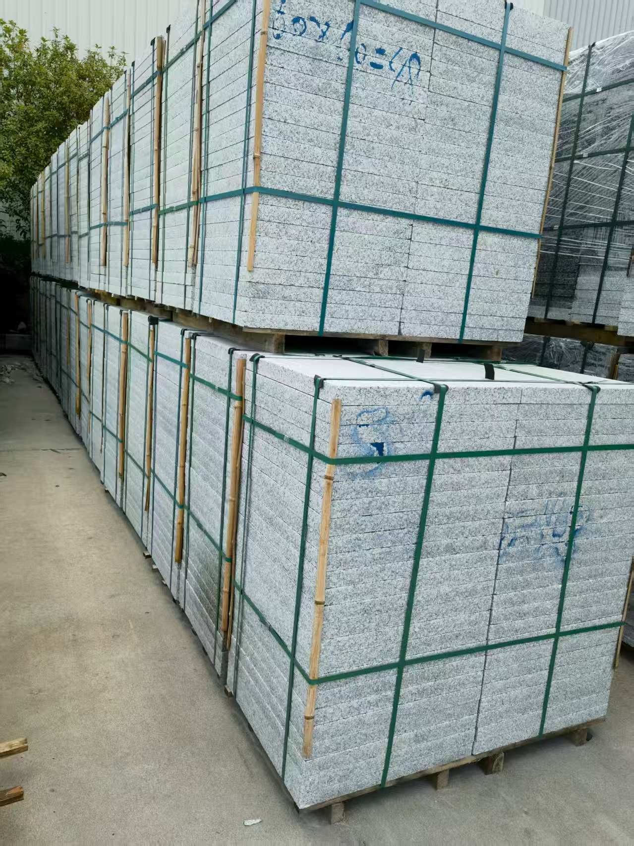 锦州 大花芙蓉白火烧成品，市政园林广场地铺石
