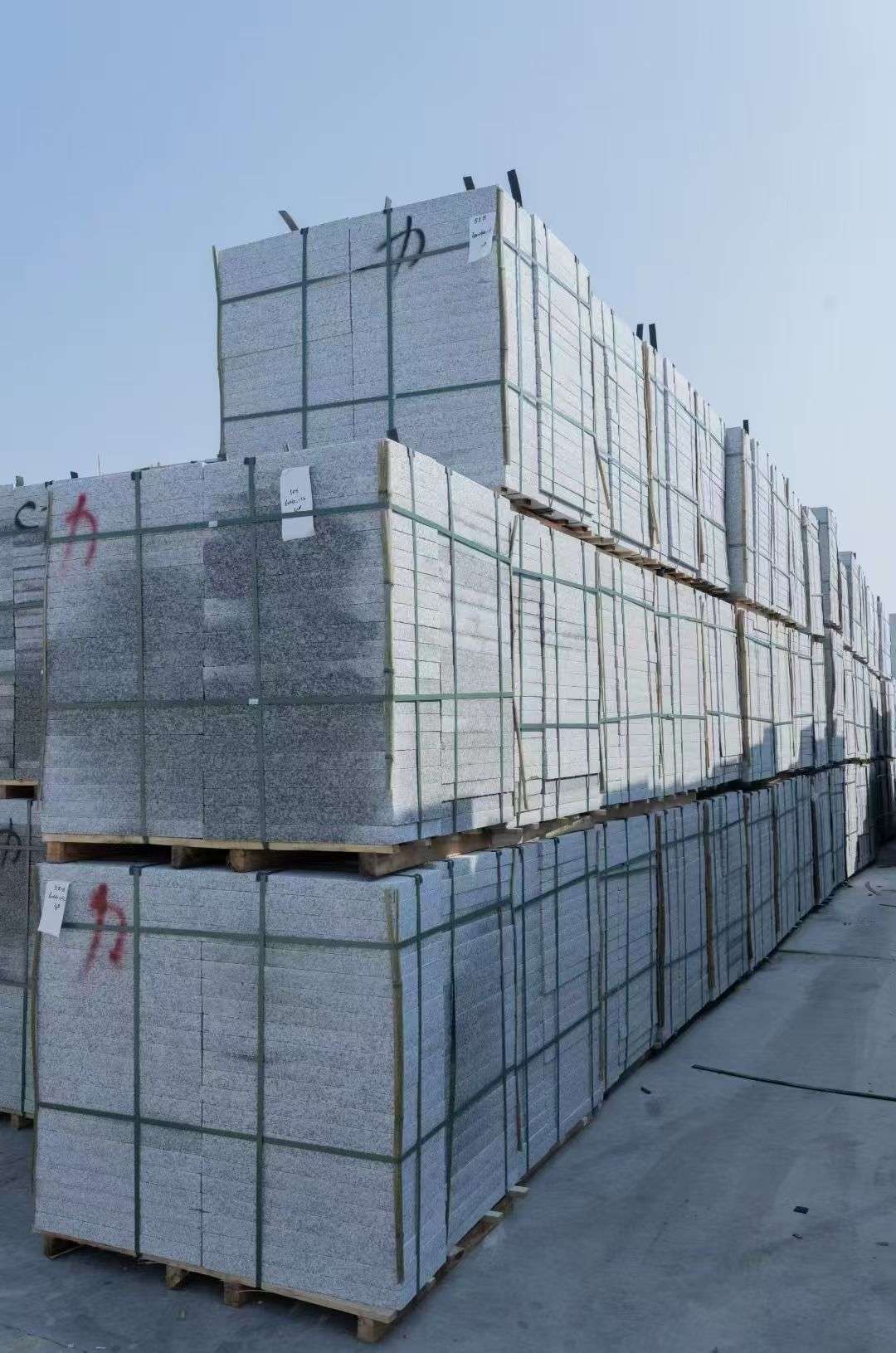 锦州 芙蓉白、大花白、小白花荔枝面成品地铺石