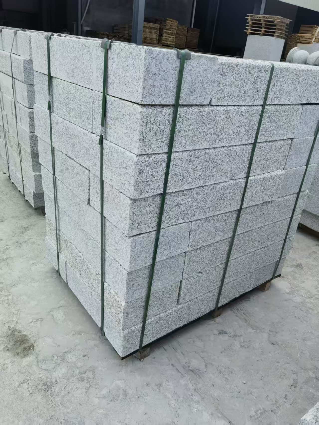 锦州 芙蓉白火烧两面路沿石