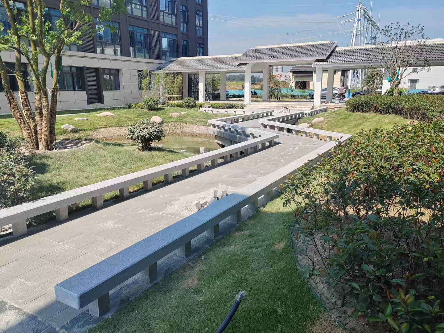 锦州 芝麻灰小区坐凳&栏杆安装效果