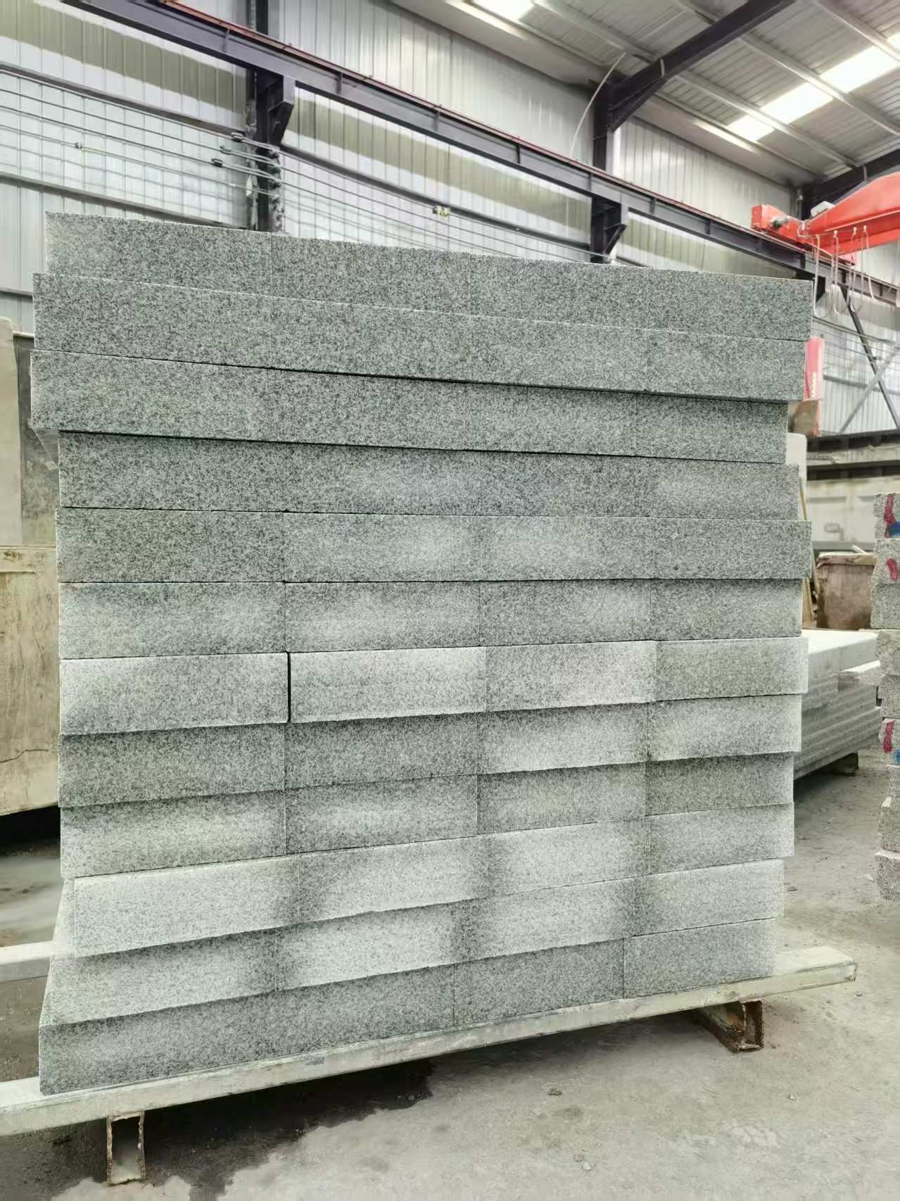 锦州 芝麻白10公分300*600广场地铺，A料定制，尺寸标准，厚薄均匀